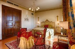 Marsili Hotel